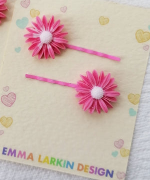 Pink & White Flower Hairclips